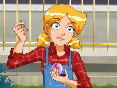 Clover (Totally Spies!) .